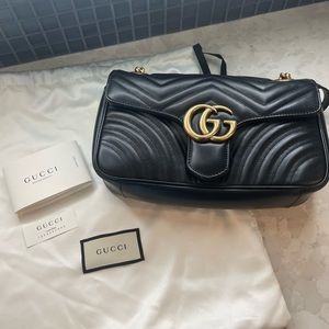 Authentic Gucci Marmont Matelasse Leather Shoulder Bag
